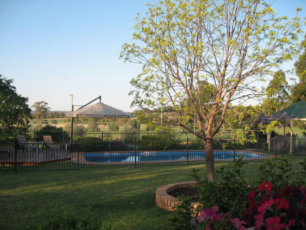 Pericoe Retreat Acomodação com café da manhã Dubbo Exterior foto